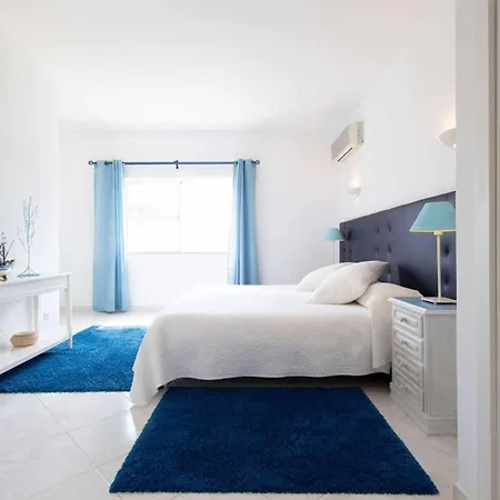 Holly Villa